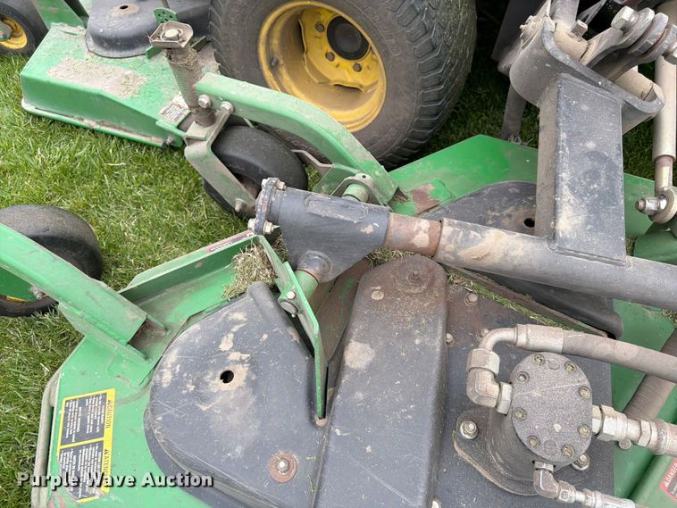 image for item FK0149 2004 John Deere Turbo 1609 ZTR lawn mower