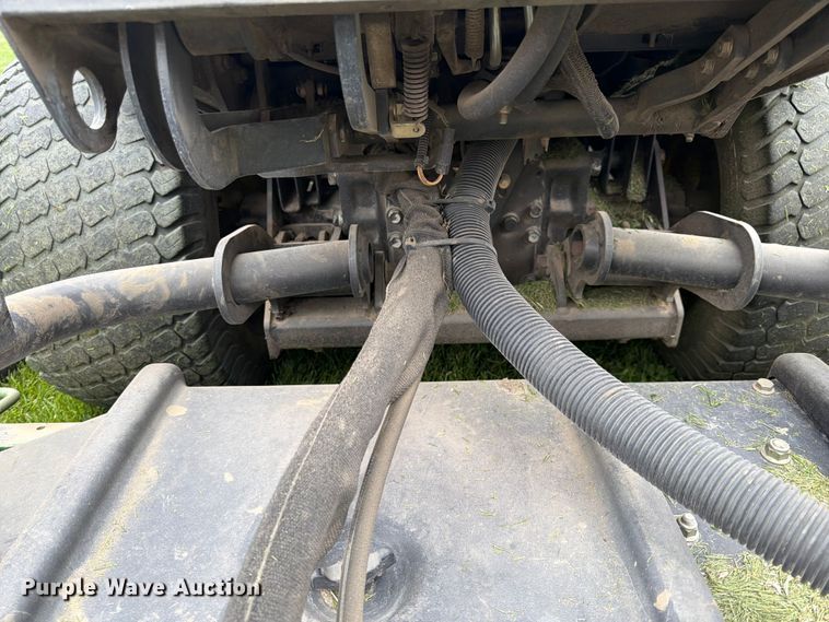 image for item FK0149 2004 John Deere Turbo 1609 ZTR lawn mower
