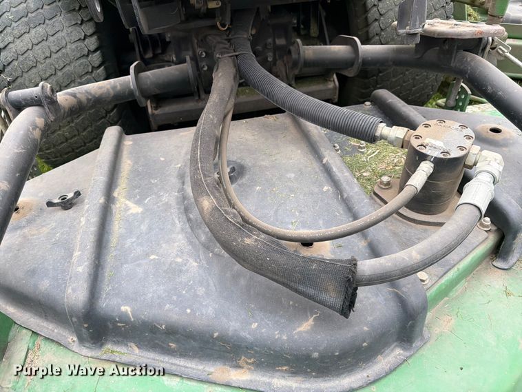 image for item FK0149 2004 John Deere Turbo 1609 ZTR lawn mower