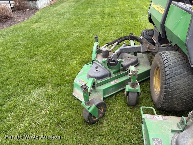 image for item FK0149 2004 John Deere Turbo 1609 ZTR lawn mower