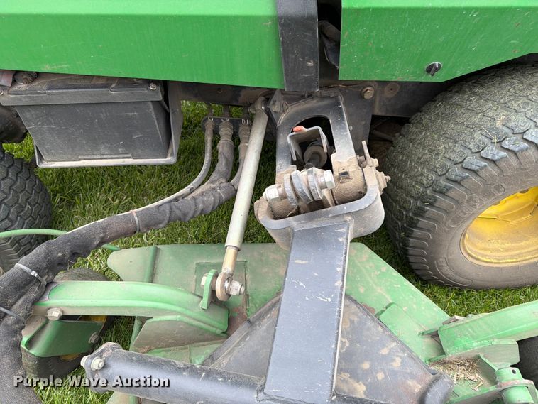 image for item FK0149 2004 John Deere Turbo 1609 ZTR lawn mower