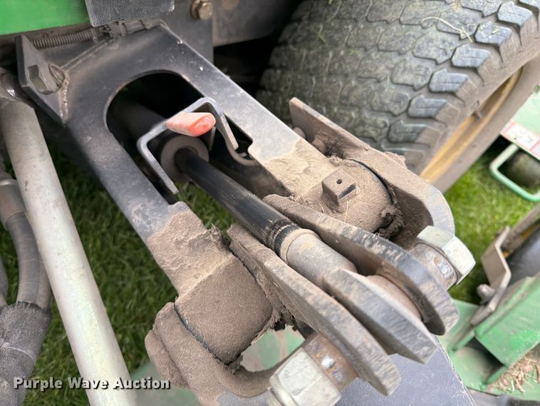 image for item FK0149 2004 John Deere Turbo 1609 ZTR lawn mower