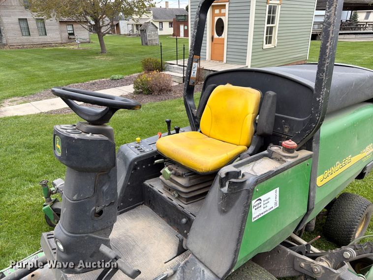 image for item FK0149 2004 John Deere Turbo 1609 ZTR lawn mower