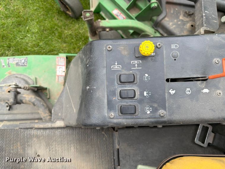 image for item FK0149 2004 John Deere Turbo 1609 ZTR lawn mower