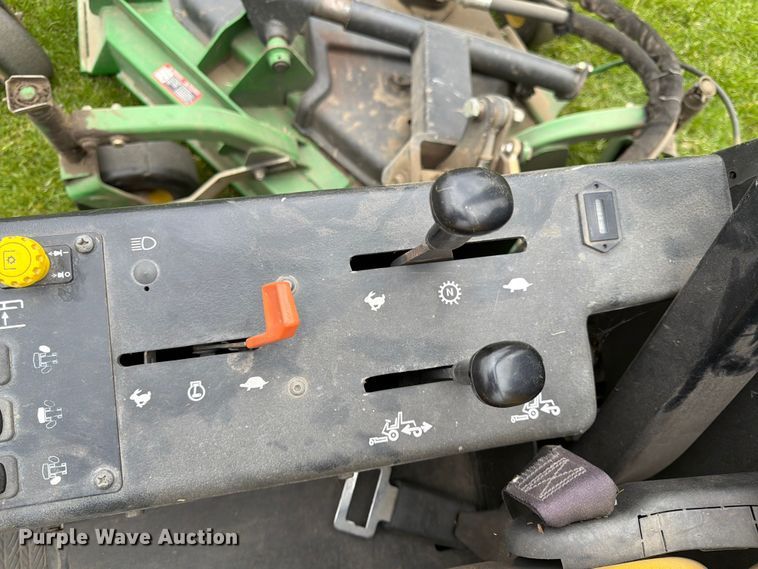image for item FK0149 2004 John Deere Turbo 1609 ZTR lawn mower