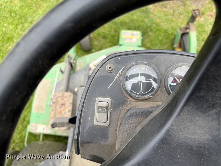 image for item FK0149 2004 John Deere Turbo 1609 ZTR lawn mower