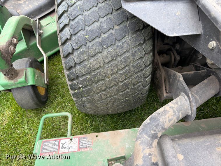 image for item FK0149 2004 John Deere Turbo 1609 ZTR lawn mower