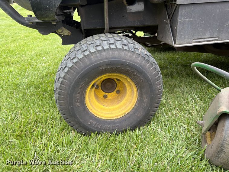 image for item FK0149 2004 John Deere Turbo 1609 ZTR lawn mower