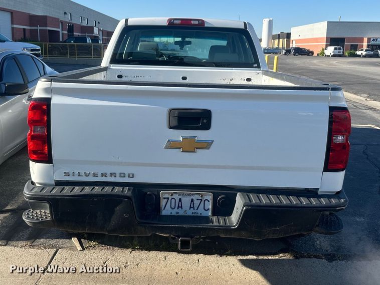 image for item FM7524 2015 Chevrolet Silverado 1500 Crew Cab pickup truck