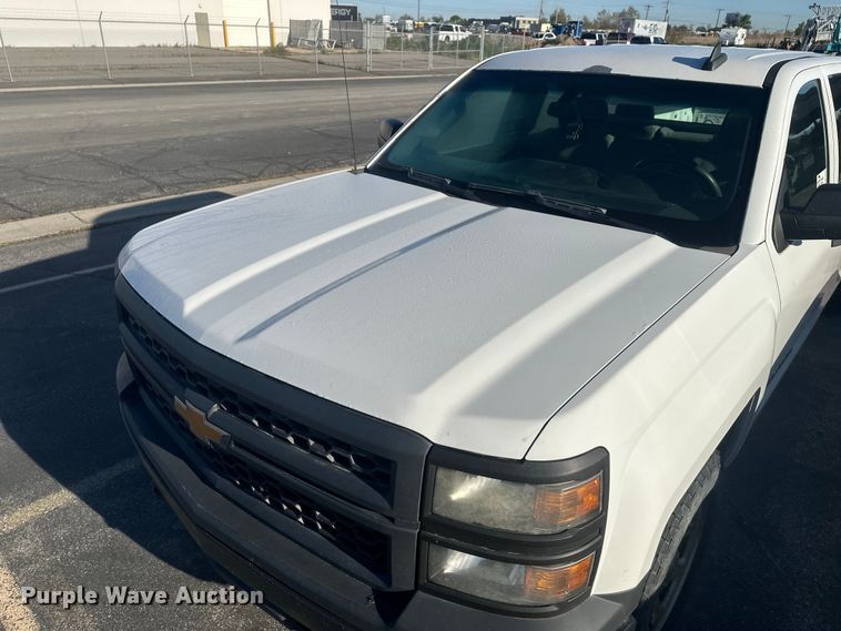 image for item FM7524 2015 Chevrolet Silverado 1500 Crew Cab pickup truck