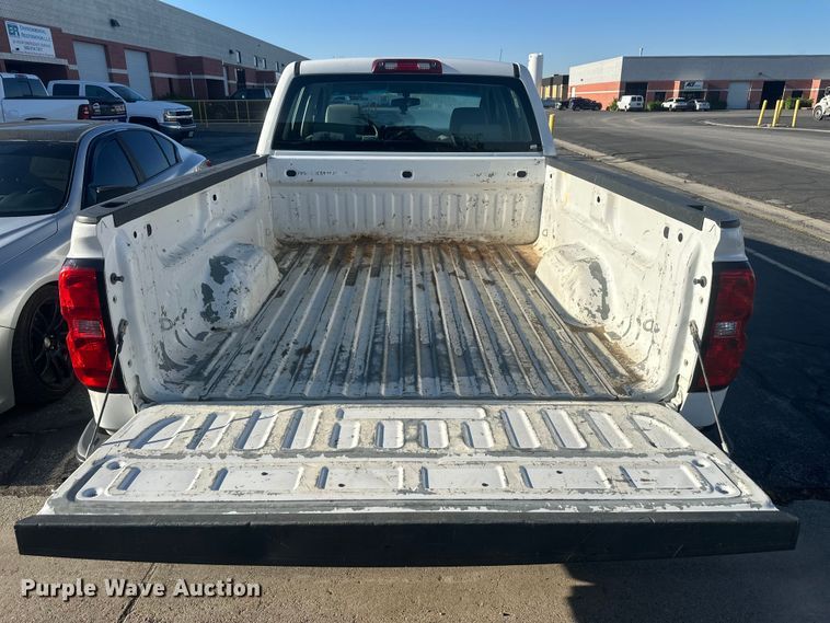 image for item FM7524 2015 Chevrolet Silverado 1500 Crew Cab pickup truck