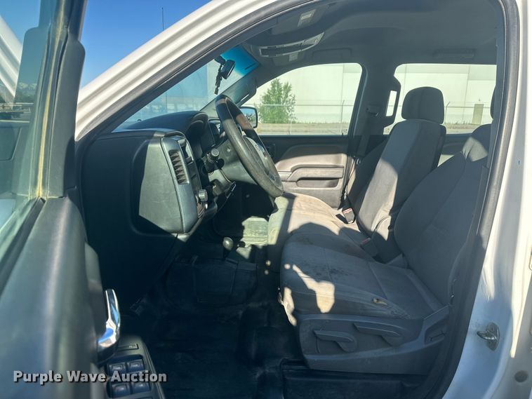 image for item FM7524 2015 Chevrolet Silverado 1500 Crew Cab pickup truck