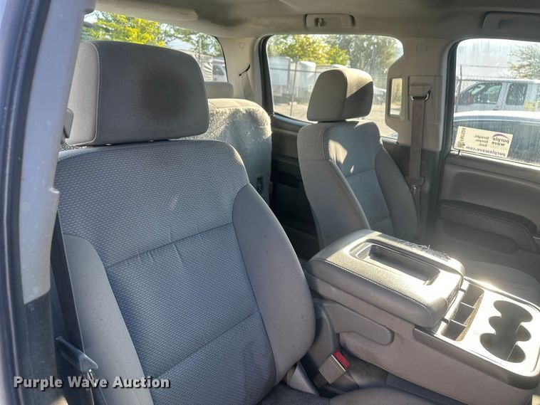 image for item FM7524 2015 Chevrolet Silverado 1500 Crew Cab pickup truck
