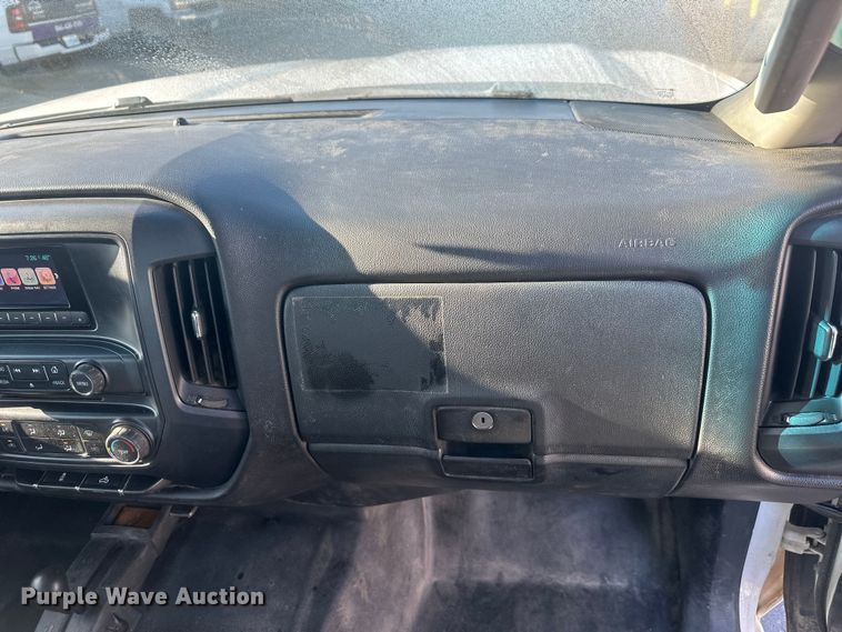 image for item FM7524 2015 Chevrolet Silverado 1500 Crew Cab pickup truck