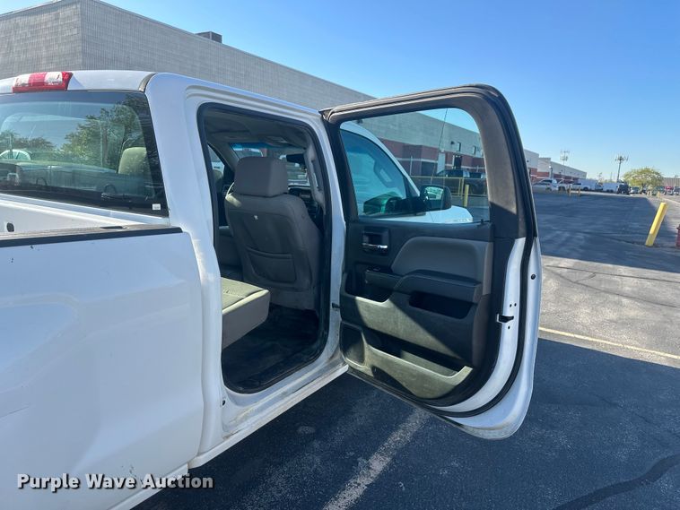 image for item FM7524 2015 Chevrolet Silverado 1500 Crew Cab pickup truck