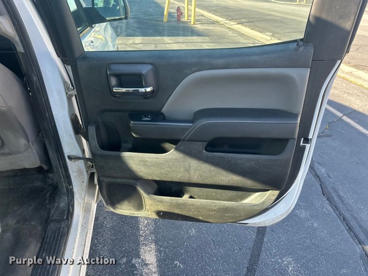 image for item FM7524 2015 Chevrolet Silverado 1500 Crew Cab pickup truck