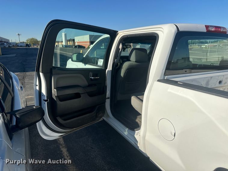 image for item FM7524 2015 Chevrolet Silverado 1500 Crew Cab pickup truck