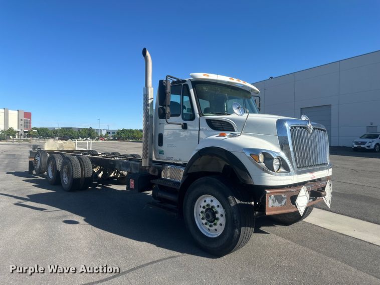 image for item FM7525 2008 International 7600 truck cab and chassis