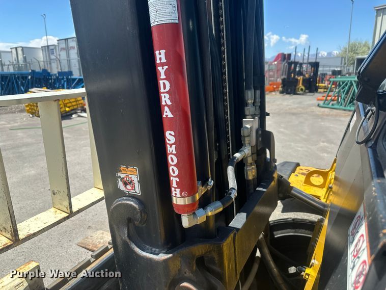 image for item FM7526 1997 Yale GLP100VXNKBE109 forklift