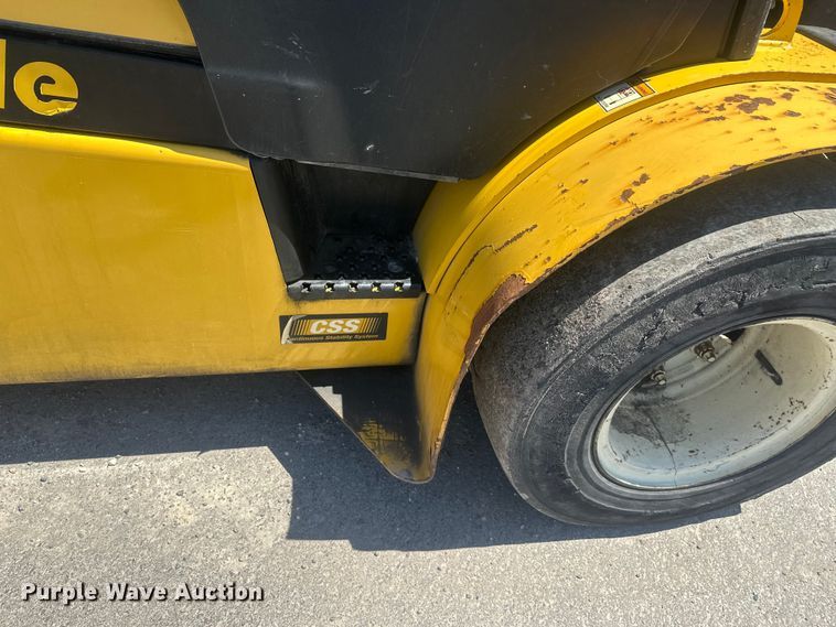 image for item FM7526 1997 Yale GLP100VXNKBE109 forklift