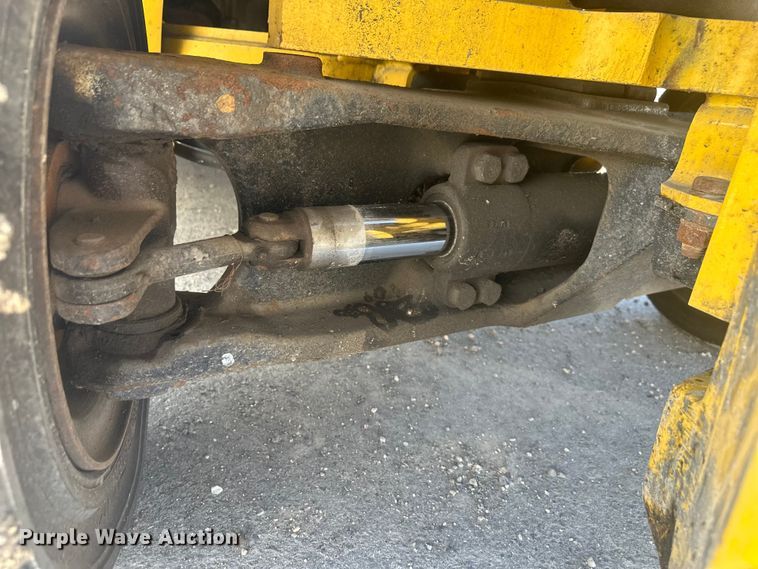 image for item FM7526 1997 Yale GLP100VXNKBE109 forklift