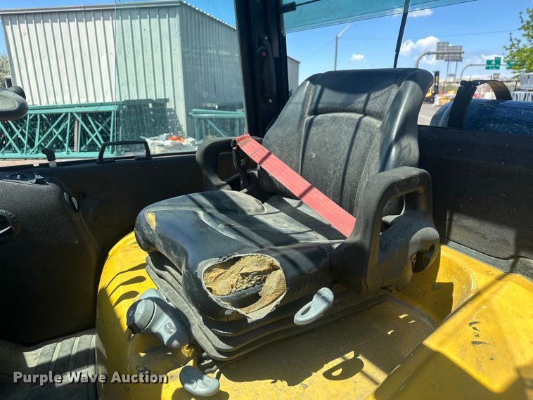 image for item FM7526 1997 Yale GLP100VXNKBE109 forklift