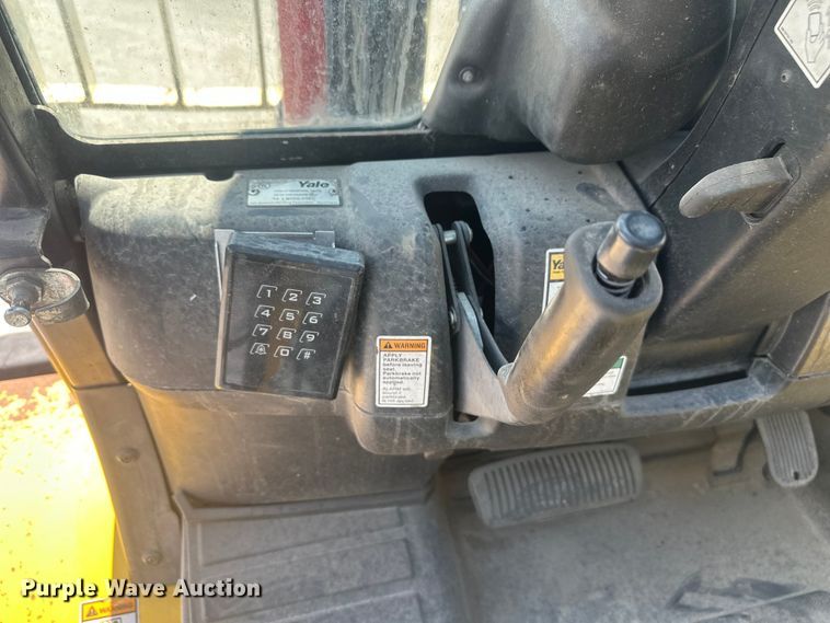 image for item FM7526 1997 Yale GLP100VXNKBE109 forklift