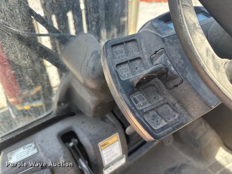 image for item FM7526 1997 Yale GLP100VXNKBE109 forklift