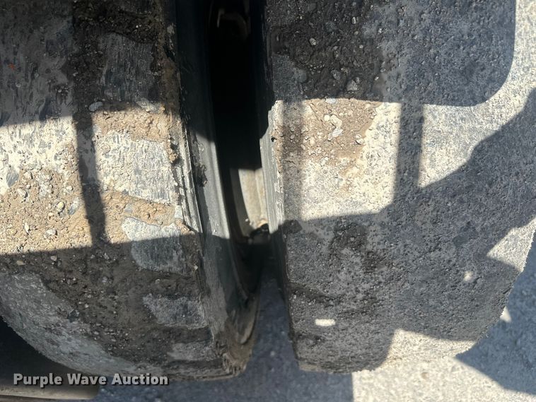 image for item FM7526 1997 Yale GLP100VXNKBE109 forklift