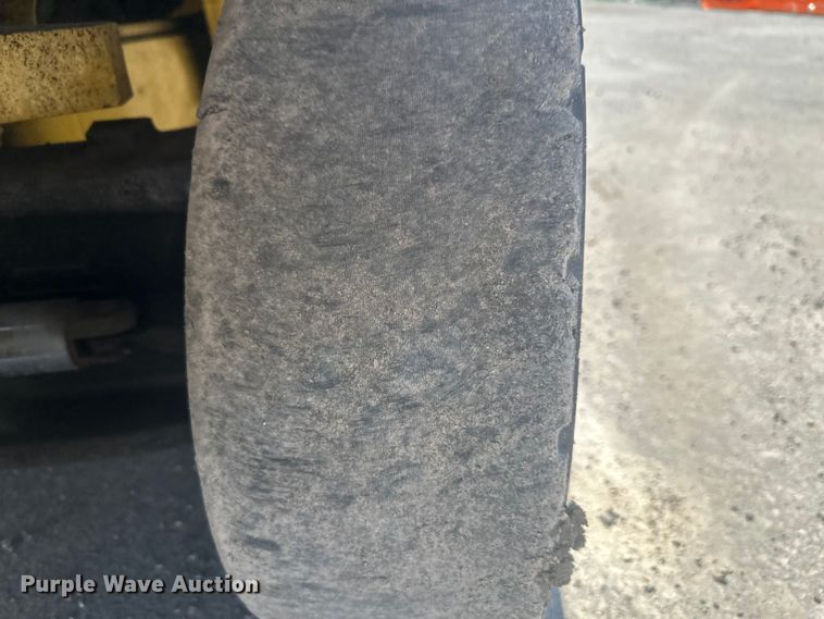 image for item FM7526 1997 Yale GLP100VXNKBE109 forklift