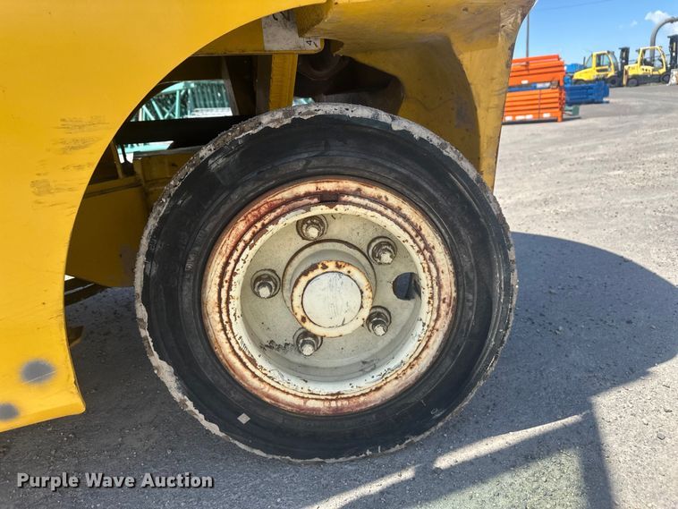 image for item FM7526 1997 Yale GLP100VXNKBE109 forklift