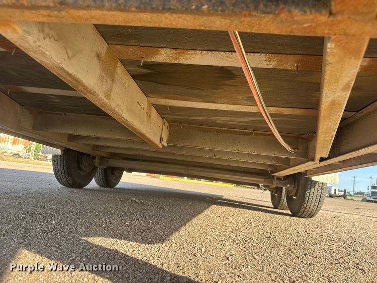 image for item MX9197 2010 Continental enclosed cargo trailer