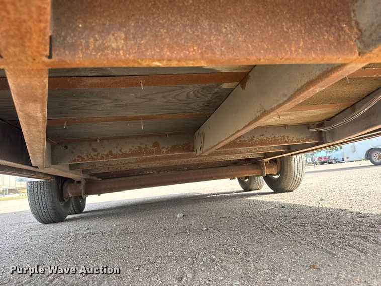 image for item MX9201 2008 Continental enclosed cargo trailer