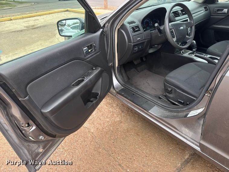 image for item MX9219 2012 Ford Fusion 