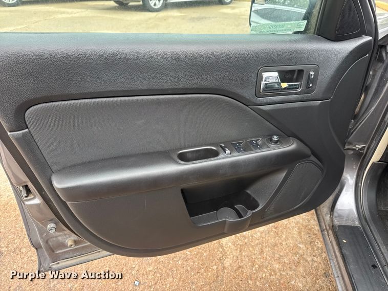 image for item MX9219 2012 Ford Fusion 