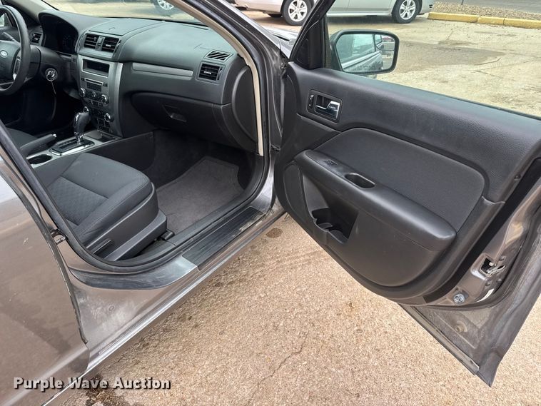 image for item MX9219 2012 Ford Fusion 