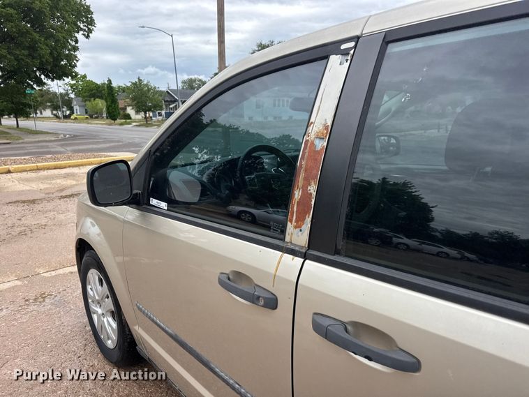 image for item MX9223 2016 Dodge Grand Caravan van