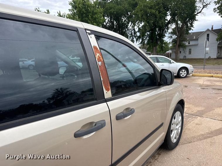 image for item MX9223 2016 Dodge Grand Caravan van