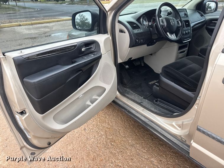 image for item MX9223 2016 Dodge Grand Caravan van