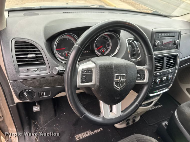 image for item MX9223 2016 Dodge Grand Caravan van