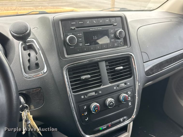 image for item MX9223 2016 Dodge Grand Caravan van