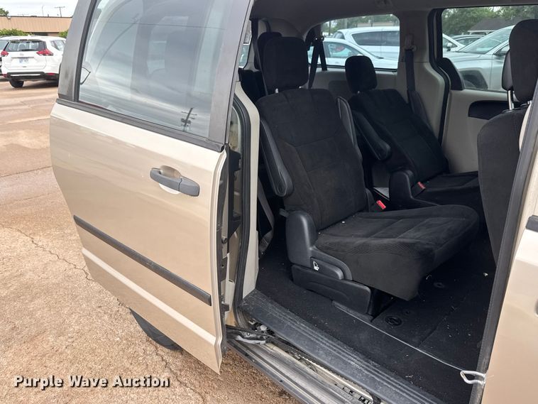 image for item MX9223 2016 Dodge Grand Caravan van