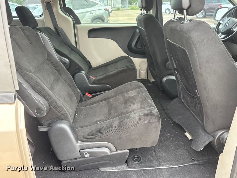 image for item MX9223 2016 Dodge Grand Caravan van