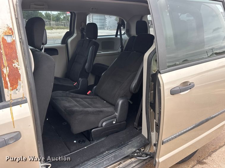 image for item MX9223 2016 Dodge Grand Caravan van