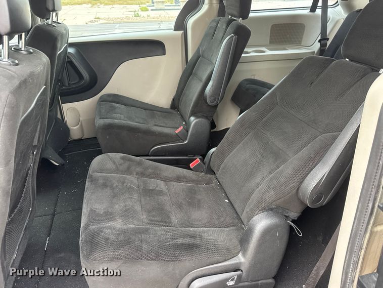 image for item MX9223 2016 Dodge Grand Caravan van