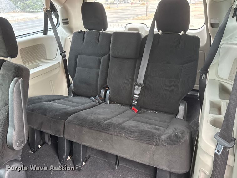 image for item MX9223 2016 Dodge Grand Caravan van
