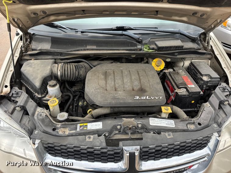 image for item MX9223 2016 Dodge Grand Caravan van