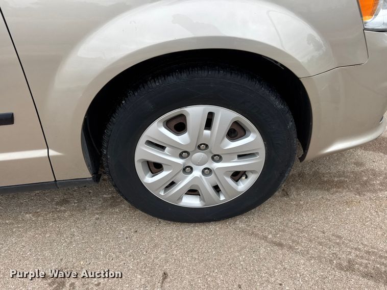 image for item MX9223 2016 Dodge Grand Caravan van