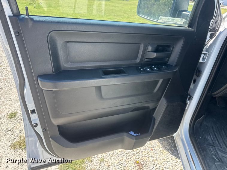 image for item MX9248 2015 RAM 1500 Crew Cab pickup truck