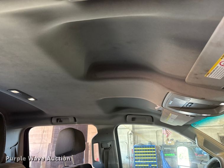 image for item MX9278 2015 Chevrolet Silverado 2500HD Crew Cab pickup truck